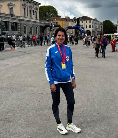 Ilaria corre una grande Padova Marathon. Bene anche Fabio Pelizza